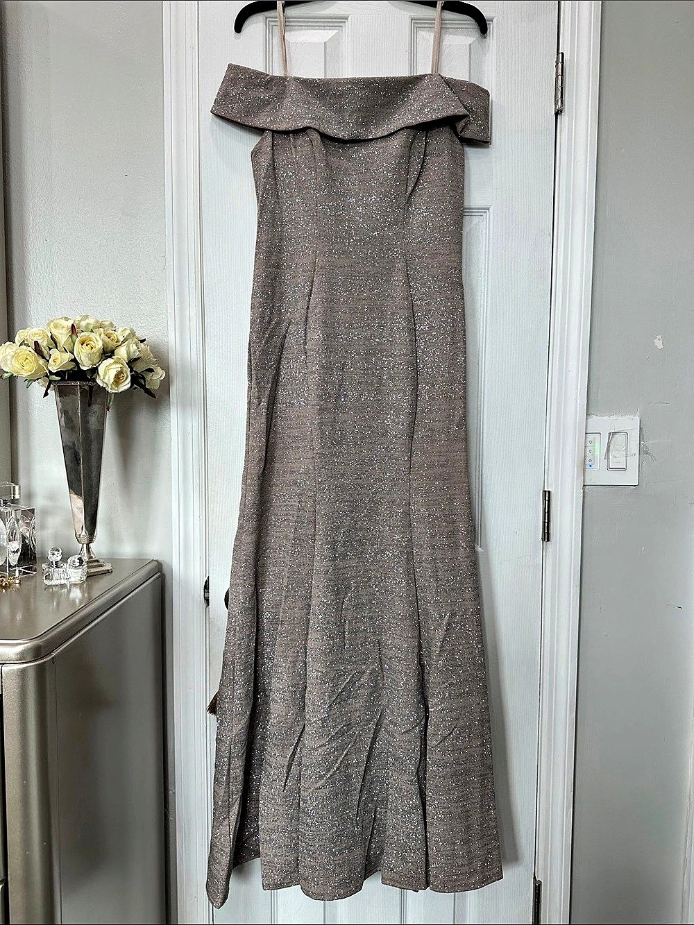 Cachet Glitter Off-Shoulder Maxi Dress Size 6